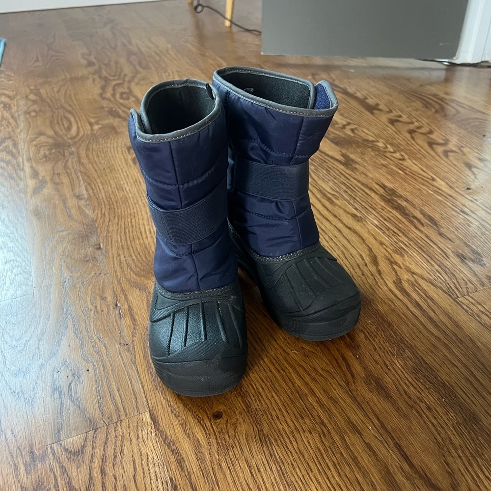 Almost new - snow boots Cat &Jack size 13